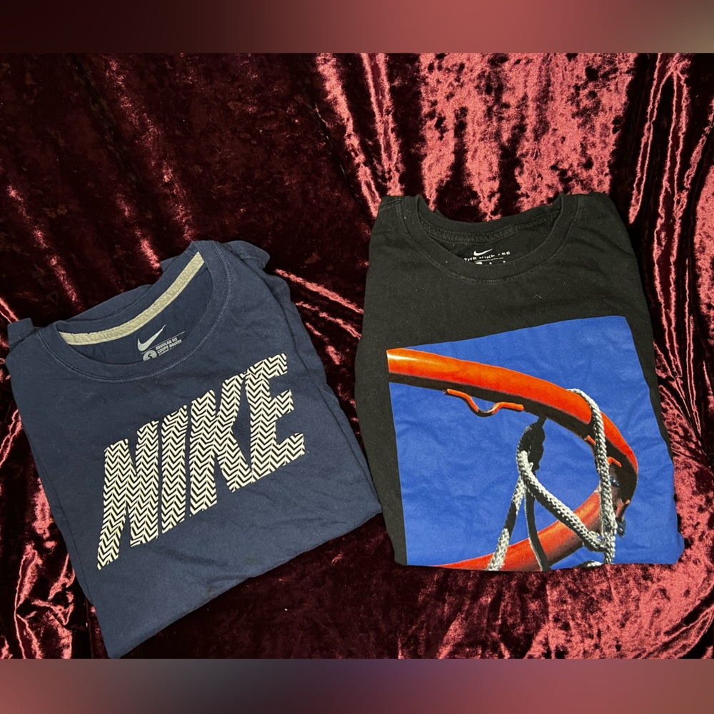 1 (S) Nike Women’s T-Shirt *Good Condition* *worn* 1 (L) Women’s T-Shirt *GC* W*